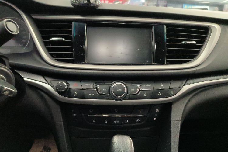 别克 英朗 2019款 18T 自动互联精英型 国VI中控内饰16