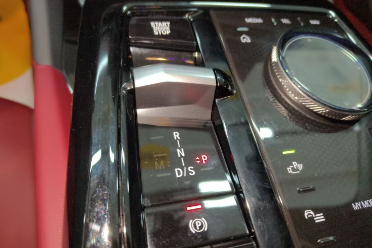 宝马5系 2024款 525Li M运动套装中控内饰18