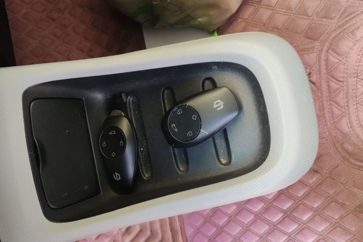 零跑汽车 零跑T03 2022款 珠光版中控内饰11