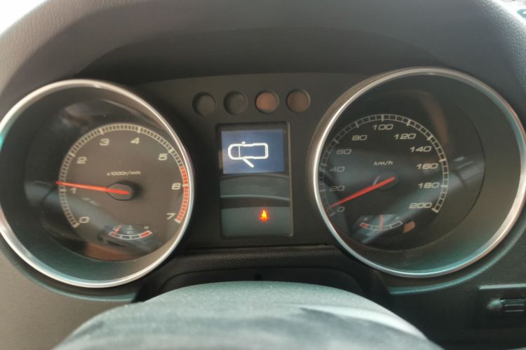 北京BJ40 2017款 40L 2.3T 自动四驱环塔冠军版局部细节14