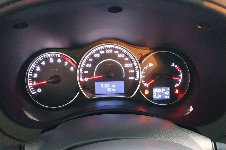 雷诺 科雷傲(进口) 2014款 改款 2.0L 两驱时尚版局部细节14