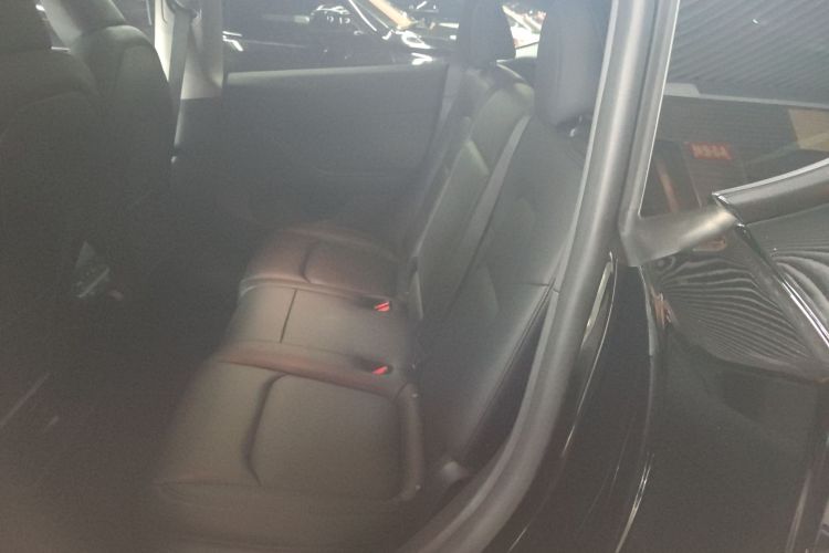 特斯拉 Model Y 2022款 改款 后轮驱动版中控内饰21