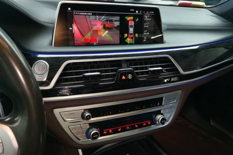 宝马7系 2019款 改款 730Li M运动套装中控内饰16