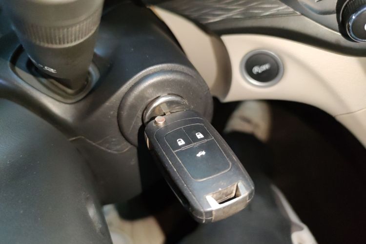 别克 英朗 2016款 18T 双离合精英型中控内饰7001