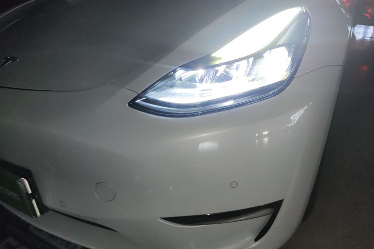 特斯拉 Model Y 2021款 长续航全轮驱动版局部细节36