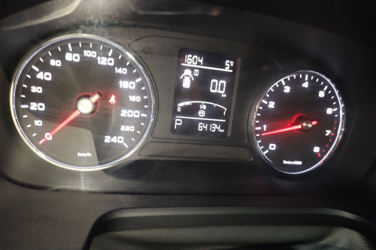 荣威RX5 2019款 20T 两驱自动Ali智联网铂金版局部细节14