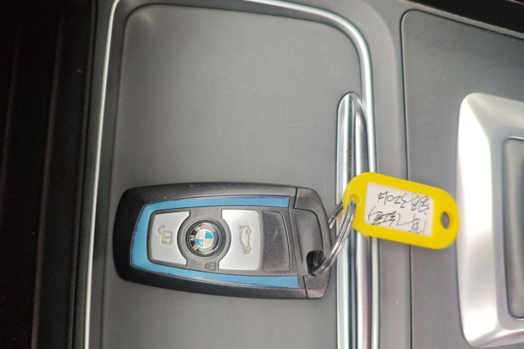 宝马3系 2017款 320Li M运动型中控内饰7001