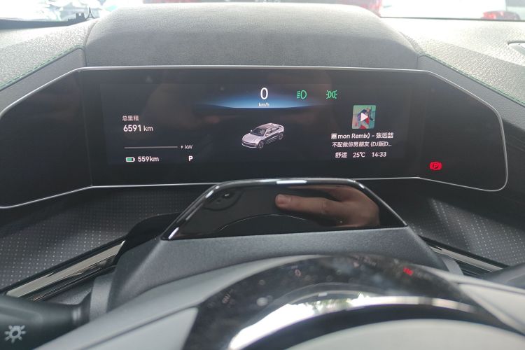 极氪001 2023款 WE版 100kWh局部细节14