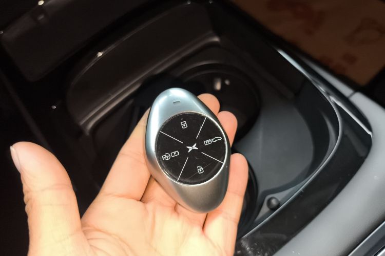 小鹏P7 2022款 480N+中控内饰7001