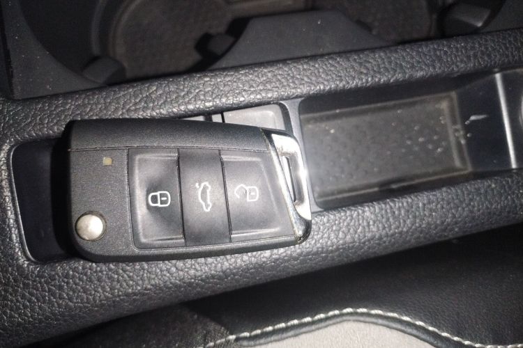 大众 高尔夫 2020款 挚爱版 280TSI DSG R-Line中控内饰11