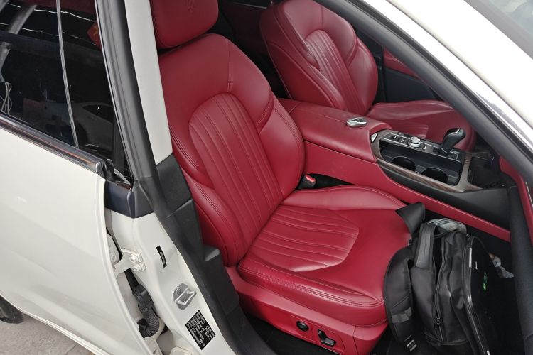 玛莎拉蒂 Levante 2016款 3.0T 标准型局部细节41