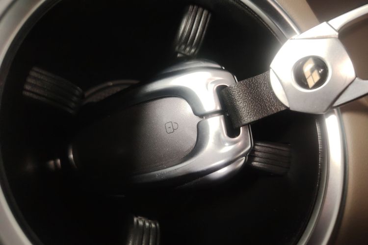 理想汽车 理想L8 2025款 Max 智能焕新版中控内饰7001