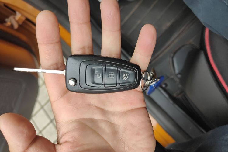 福特 福克斯 2017款 两厢 1.6L 手动舒适型智行版中控内饰11