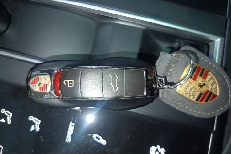 保时捷 2022款 Macan 2.0T中控内饰11