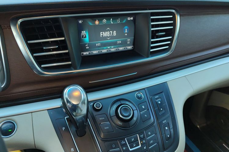 别克GL8 2017款 25S 尊贵型 国V局部细节16