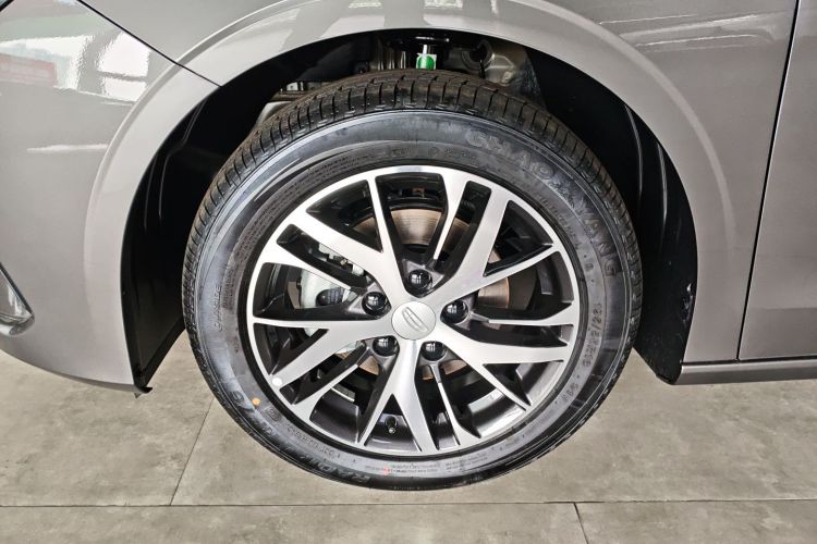 吉利汽车 帝豪 2026款 第4代 400万纪念款 1.5L CVT超越型车身外观6007