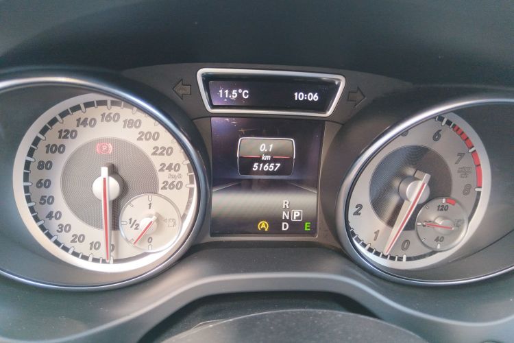 奔驰CLA 2014款 CLA 260 4MATIC中控内饰14