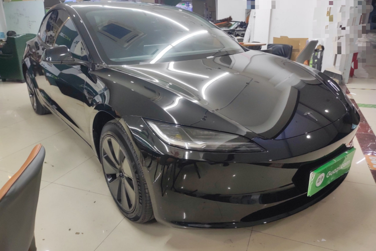 特斯拉 Model 3 2023款 后轮驱动版车身外观3