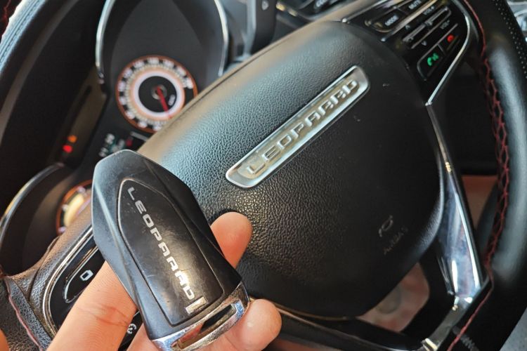 猎豹汽车 猎豹CS9 2017款 1.5L 手动风尚型中控内饰11