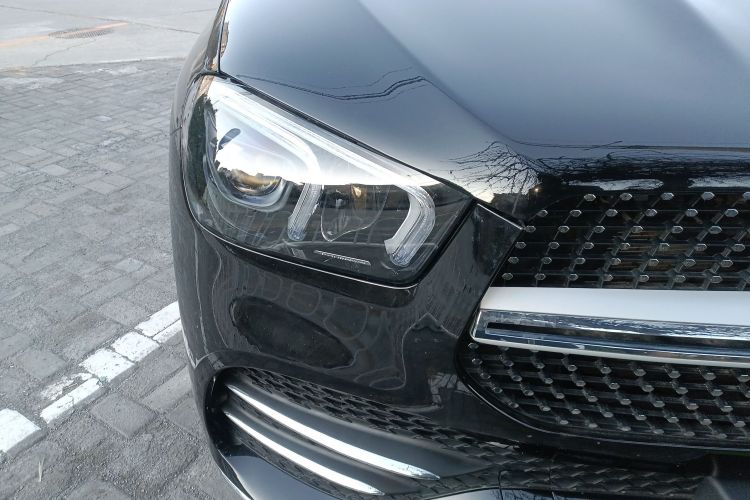 奔驰GLE 2021款 GLE 450 4MATIC 动感型车身外观8