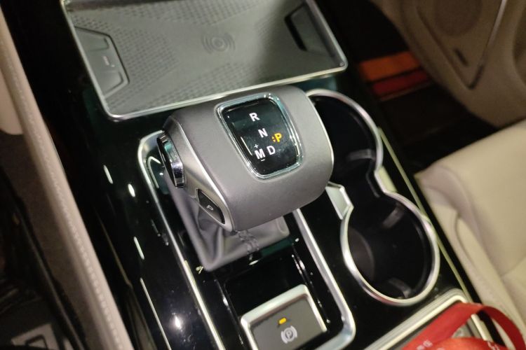 红旗HS7 2022款 3.0T 自动四驱智联旗畅版 五座中控内饰18