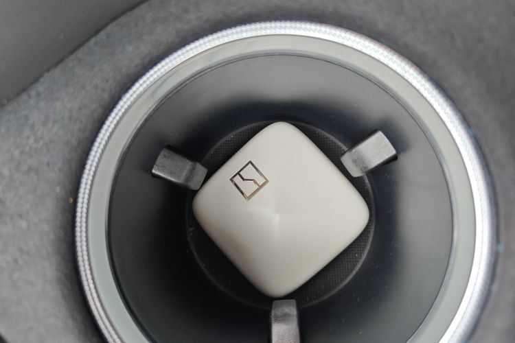 极氪001 2022款 长续航双电机 WE版中控内饰7001