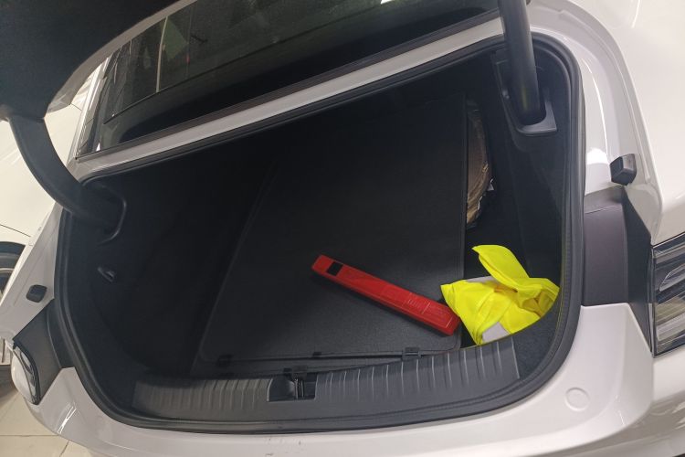 小米汽车 小米SU7 2024款 后驱超长续航高阶智驾Pro版机舱底盘23