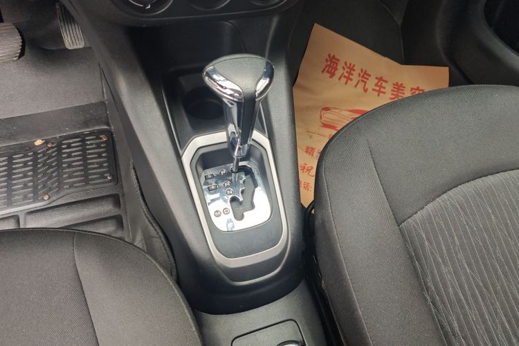 雪铁龙 爱丽舍 2016款 1.6L 自动时尚型中控内饰18