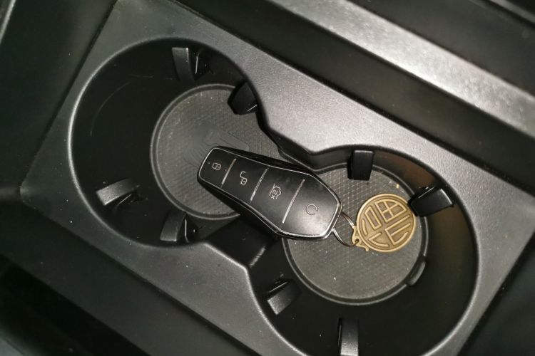 比亚迪 唐新能源 2023款 DM-i 冠军版 112KM 尊享型中控内饰7001