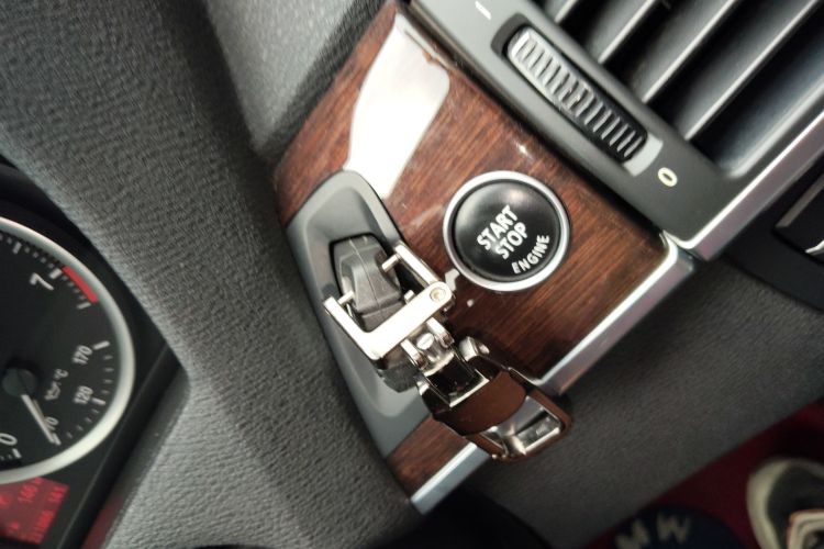 宝马X6 2014款 xDrive35i 运动型中控内饰11