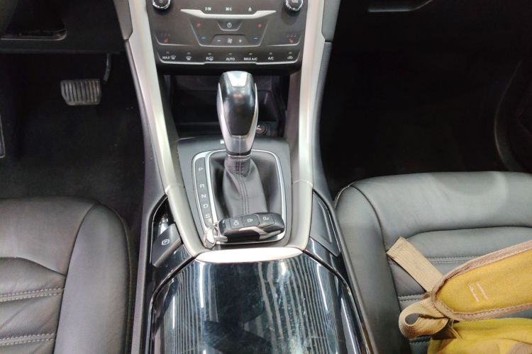 福特 蒙迪欧 2013款 2.0L GTDi200豪华型局部细节18