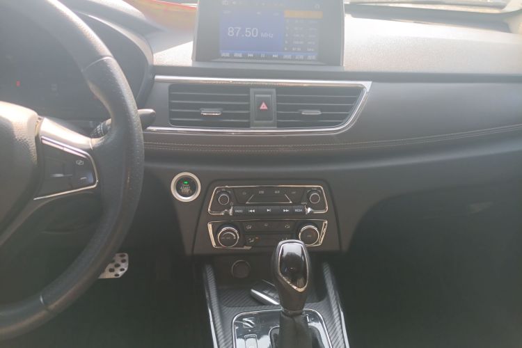 东风风光 风光370 2020款 S370 1.5L CVT豪华型 5座中控内饰16