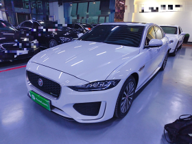 捷豹XEL 2020款 2.0T 200PS R-DYNAMIC 青春运动版
