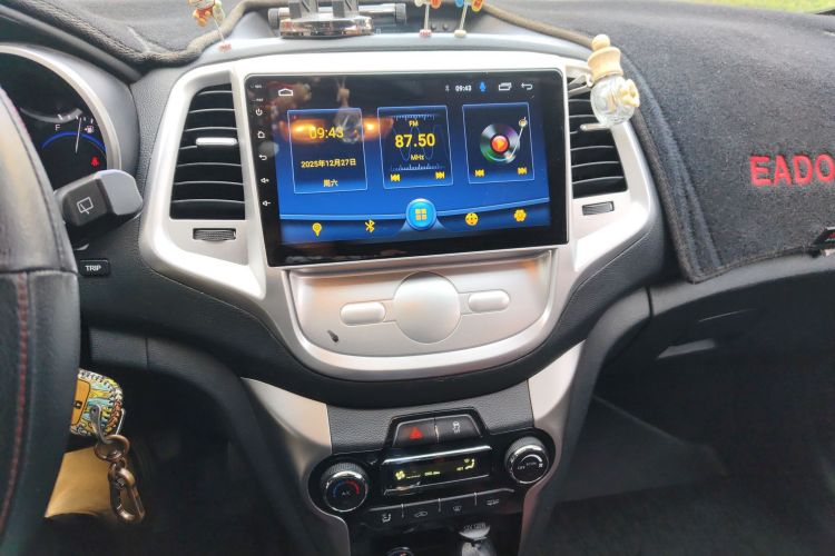 长安 逸动 2015款 1.6L 自动俊酷型 国IV中控内饰16