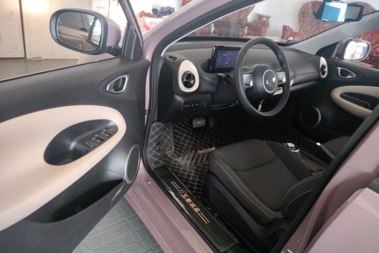 五菱汽车 五菱缤果 2023款 203km 轻享款中控内饰7003