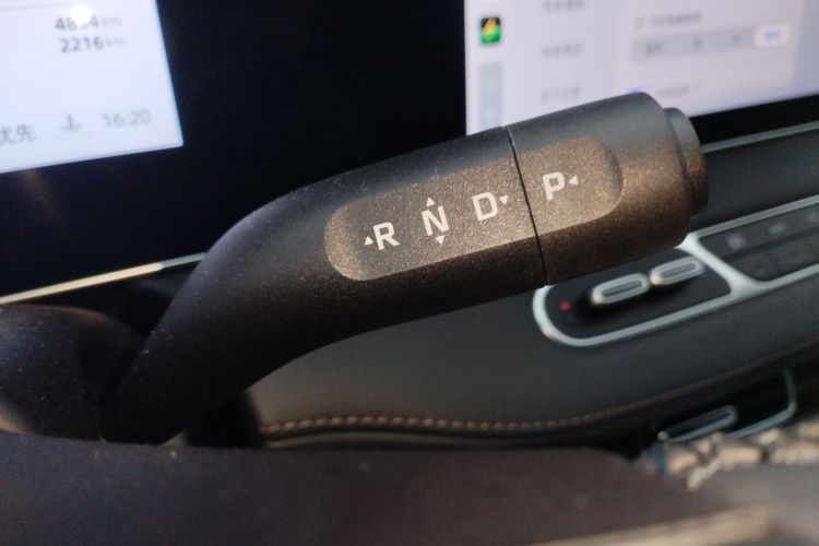 荣威D7 2025款 DMH 125km 世界冠军版中控内饰18