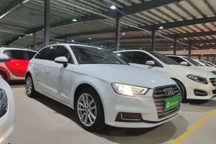 奥迪A3 2019款 Sportback 35 TFSI 进取型 国VI车身外观3