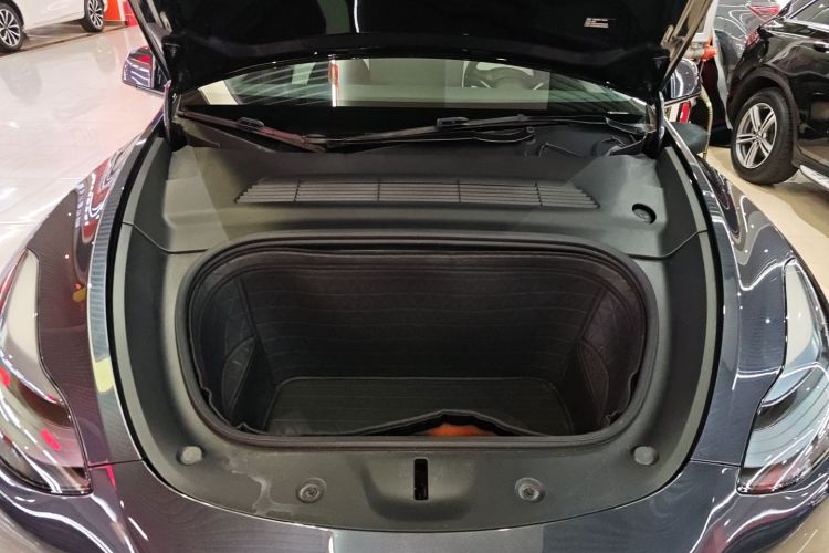 特斯拉 Model Y 2024款 长续航全轮驱动版机舱底盘24