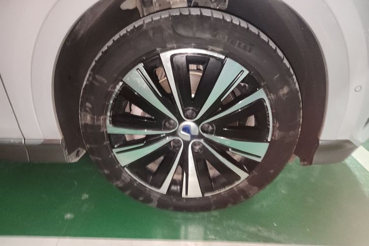 腾势N7 2024款 702 智驾Pro版车身外观10