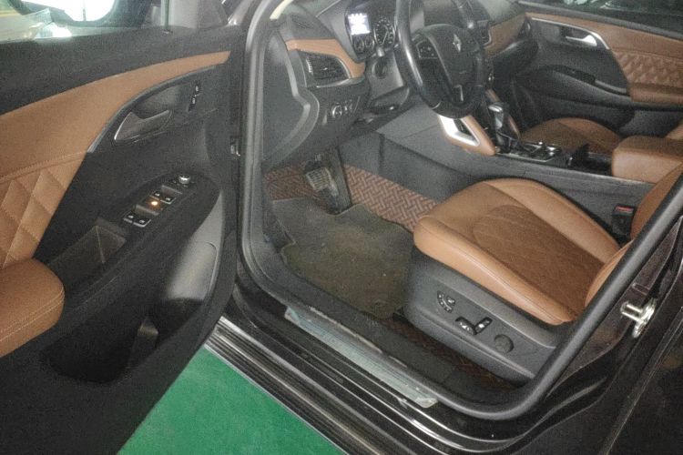 宝沃BX7 2016款 28T 四驱旗舰版 7座中控内饰20