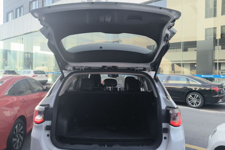 Jeep 指南者 2017款 200T 自动家享版机舱底盘23