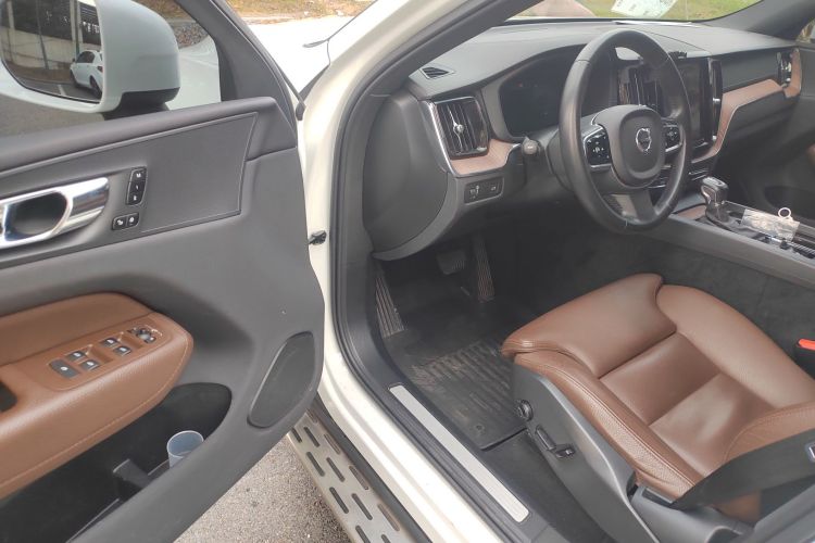 沃尔沃XC60 2021款 T5 四驱智远豪华版中控内饰7003