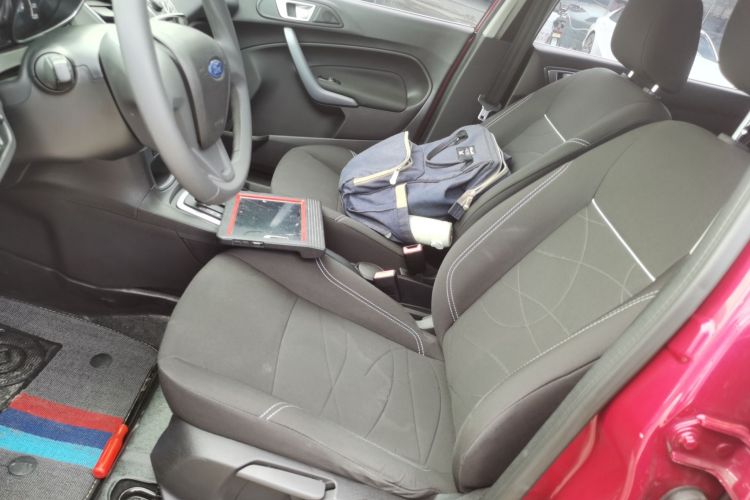 福特 嘉年华 2013款 两厢 1.5L 自动时尚型局部细节19