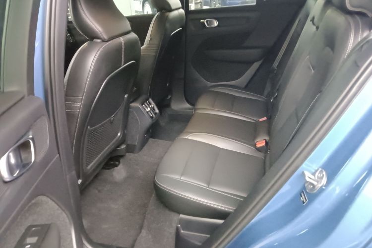 沃尔沃XC40 2023款 B4 四驱智远豪华版中控内饰7004