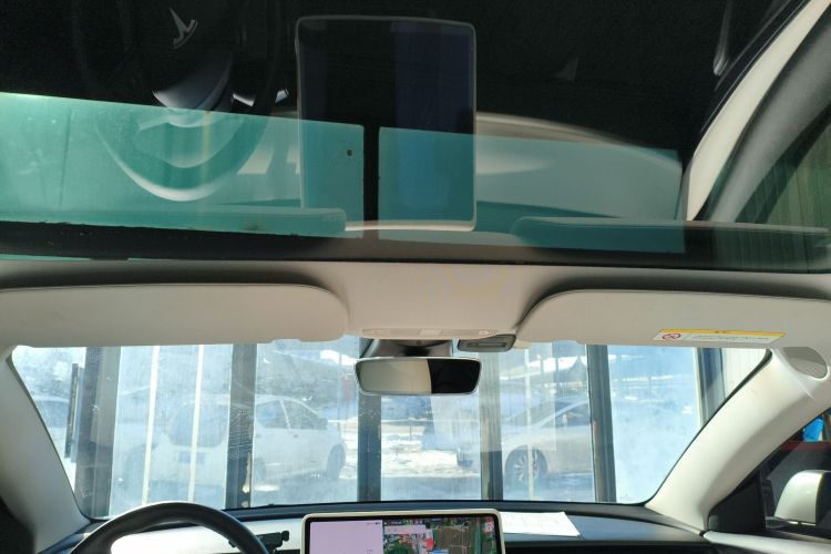 特斯拉 Model 3 2021款 Performance高性能全轮驱动版局部细节22