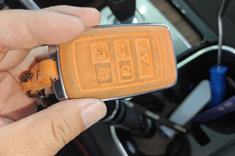 路虎 发现运动版 2020款 249PS R-Dynamic 性能科技版 7座中控内饰11