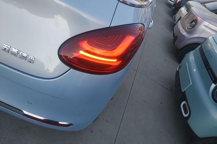 五菱汽车 五菱缤果 2025款 410km 灵犀尊享款车身外观9