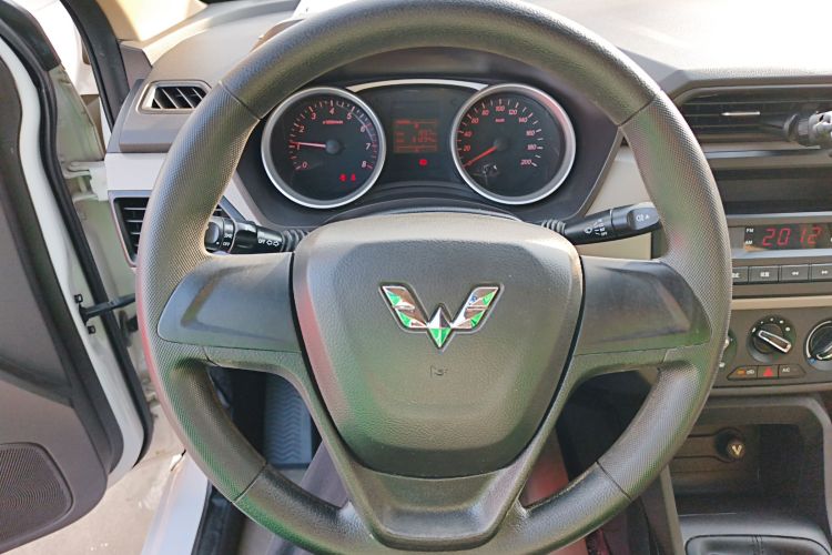 五菱汽车 五菱宏光 2019款 1.5L S标准型国VI LAR局部细节13