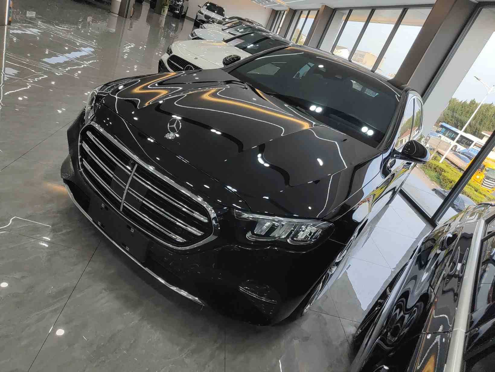 奔驰E级 2025款 E 300 L 时尚型(2)