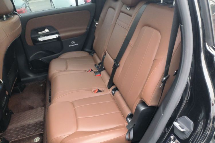 奔驰GLB 2021款 GLB 200 动感型中控内饰7004